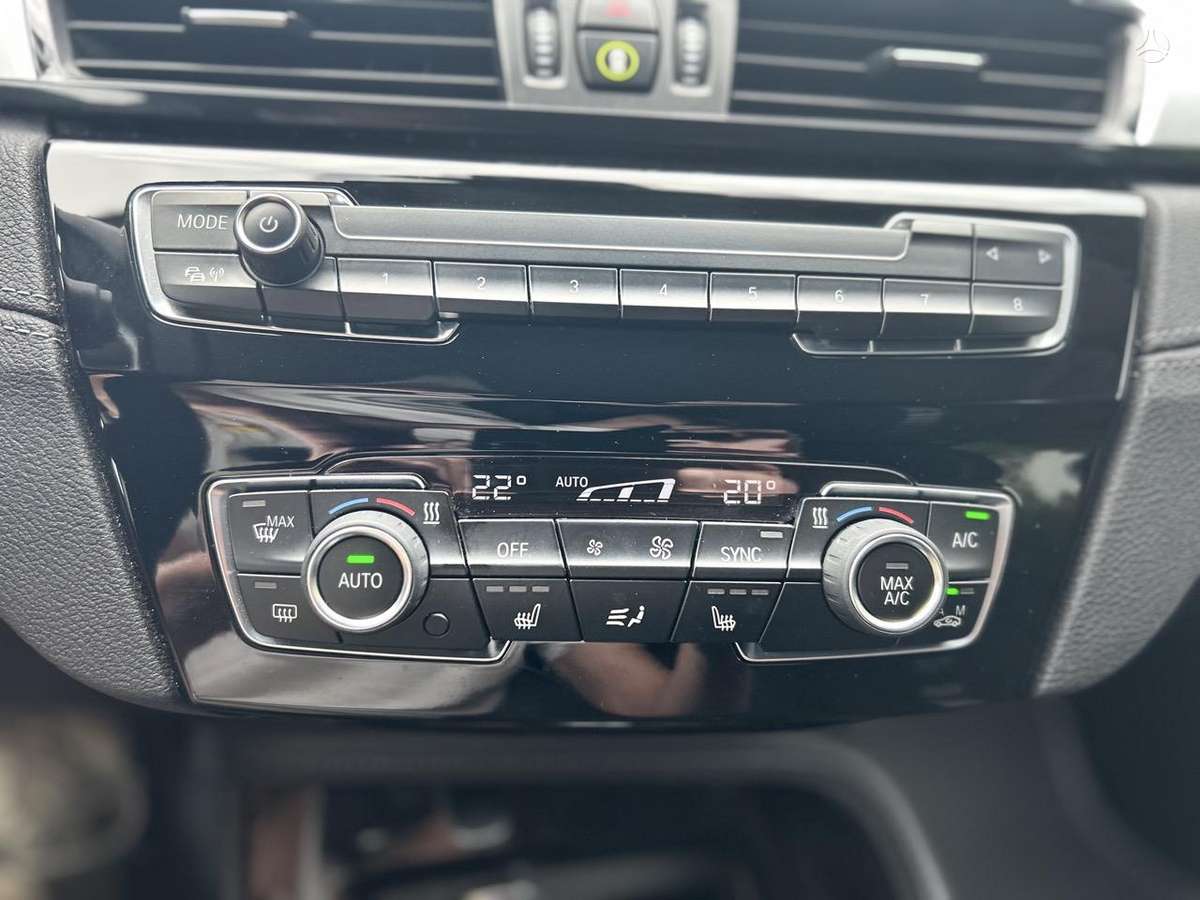 BMW X2, 2.0 l., off-road / crossover