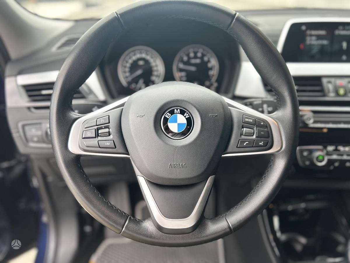 BMW X2, 2.0 l., off-road / crossover