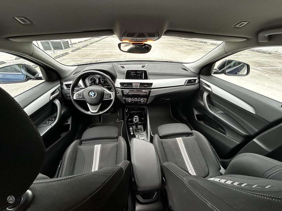 BMW X2, 2.0 l., off-road / crossover
