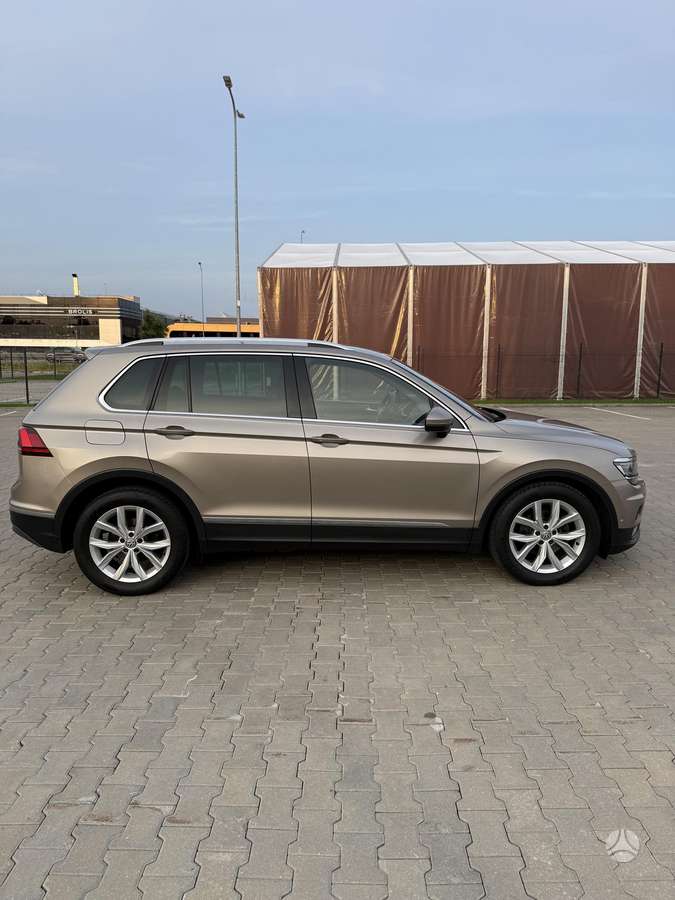 Volkswagen Tiguan - 4