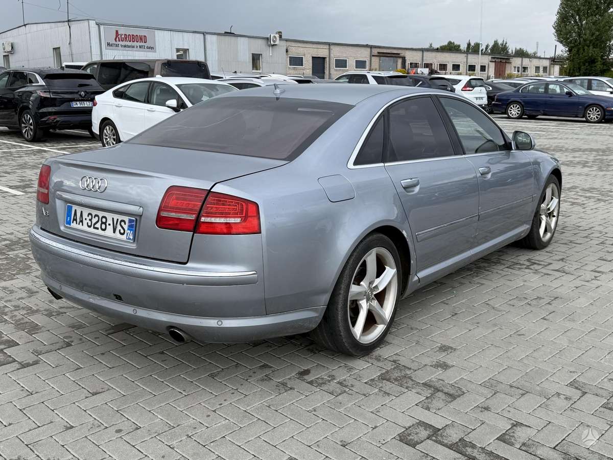 Audi A8, 3.0 l., Седан