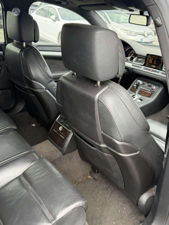 Audi A8, 3.0 l., Седан