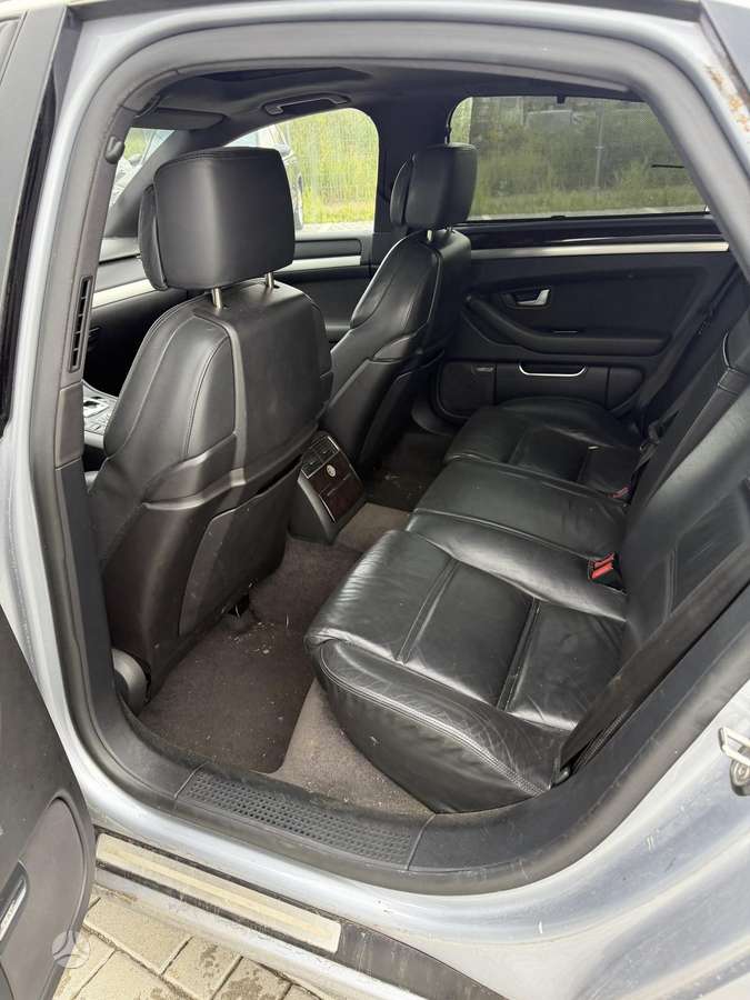 Audi A8, 3.0 l., Седан