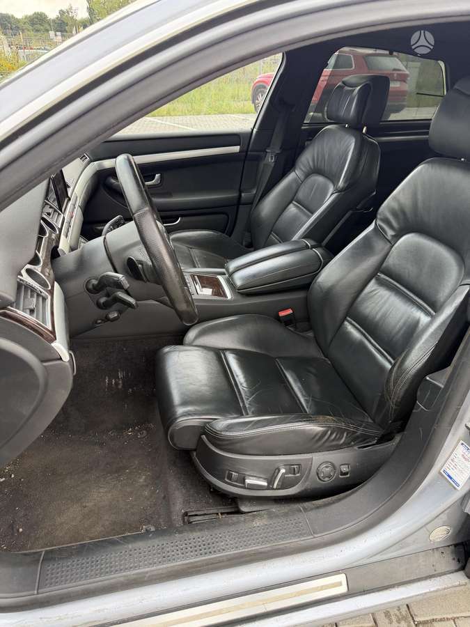 Audi A8, 3.0 l., Седан