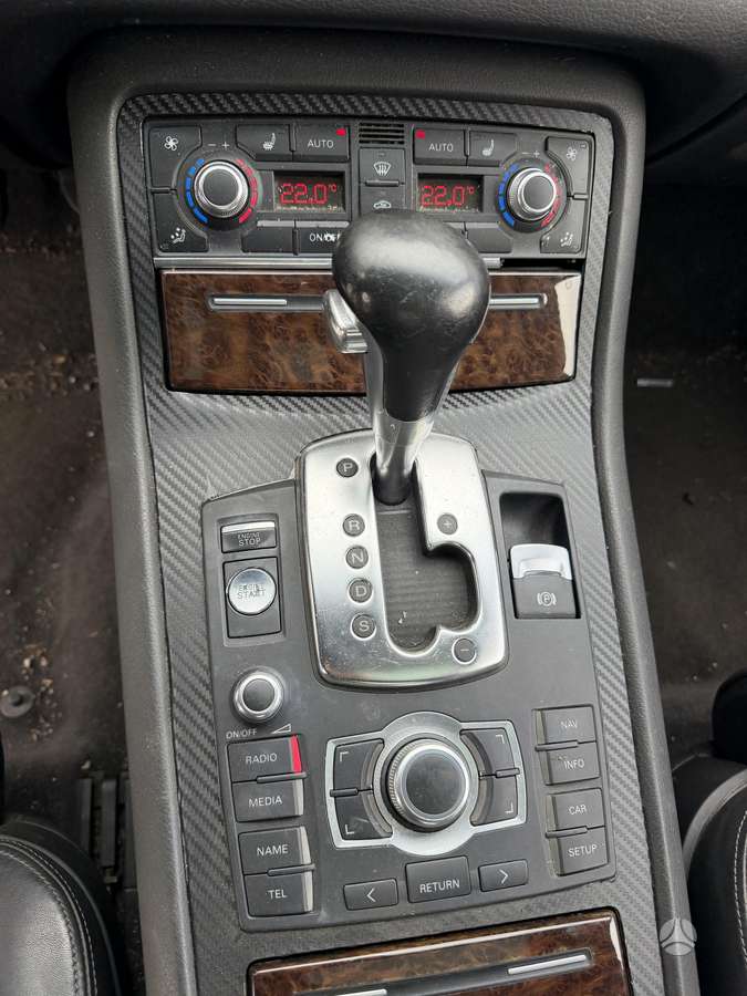 Audi A8, 3.0 l., Седан