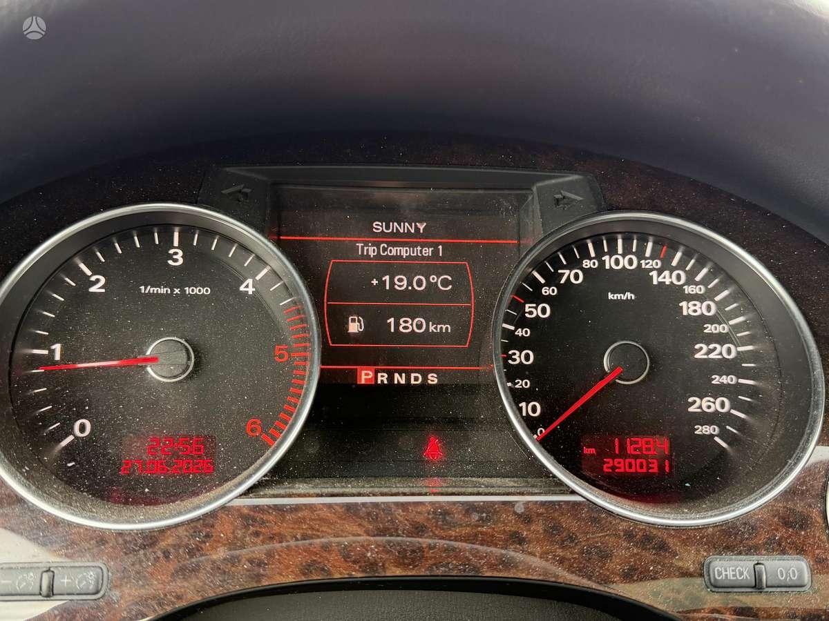 Audi A8, 3.0 l., Седан