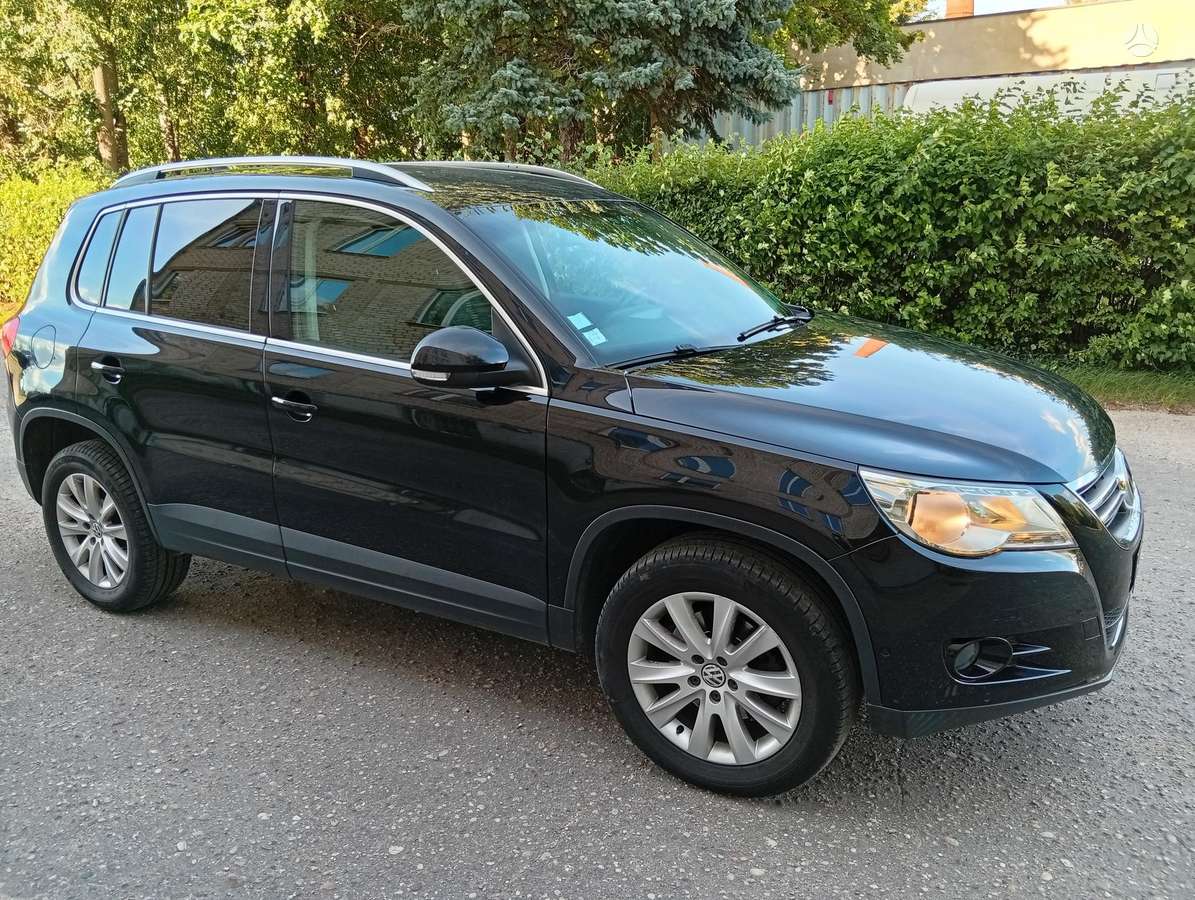 Volkswagen Tiguan - 2