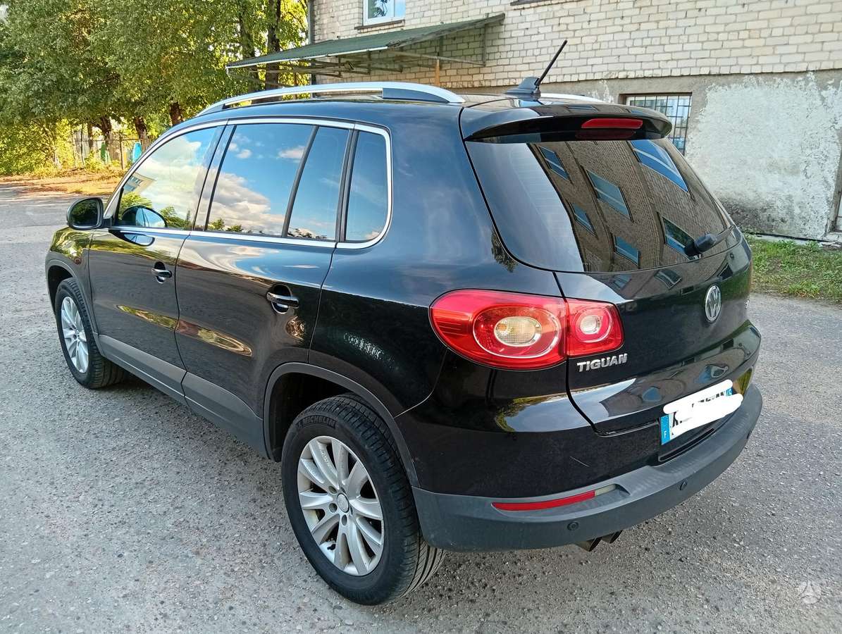 Volkswagen Tiguan - 4