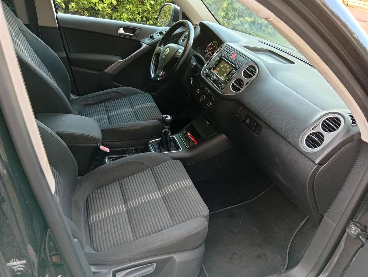 Volkswagen Tiguan - 10