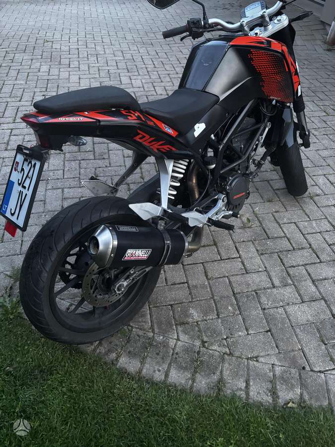 KTM Duke 125cc, street / classic
