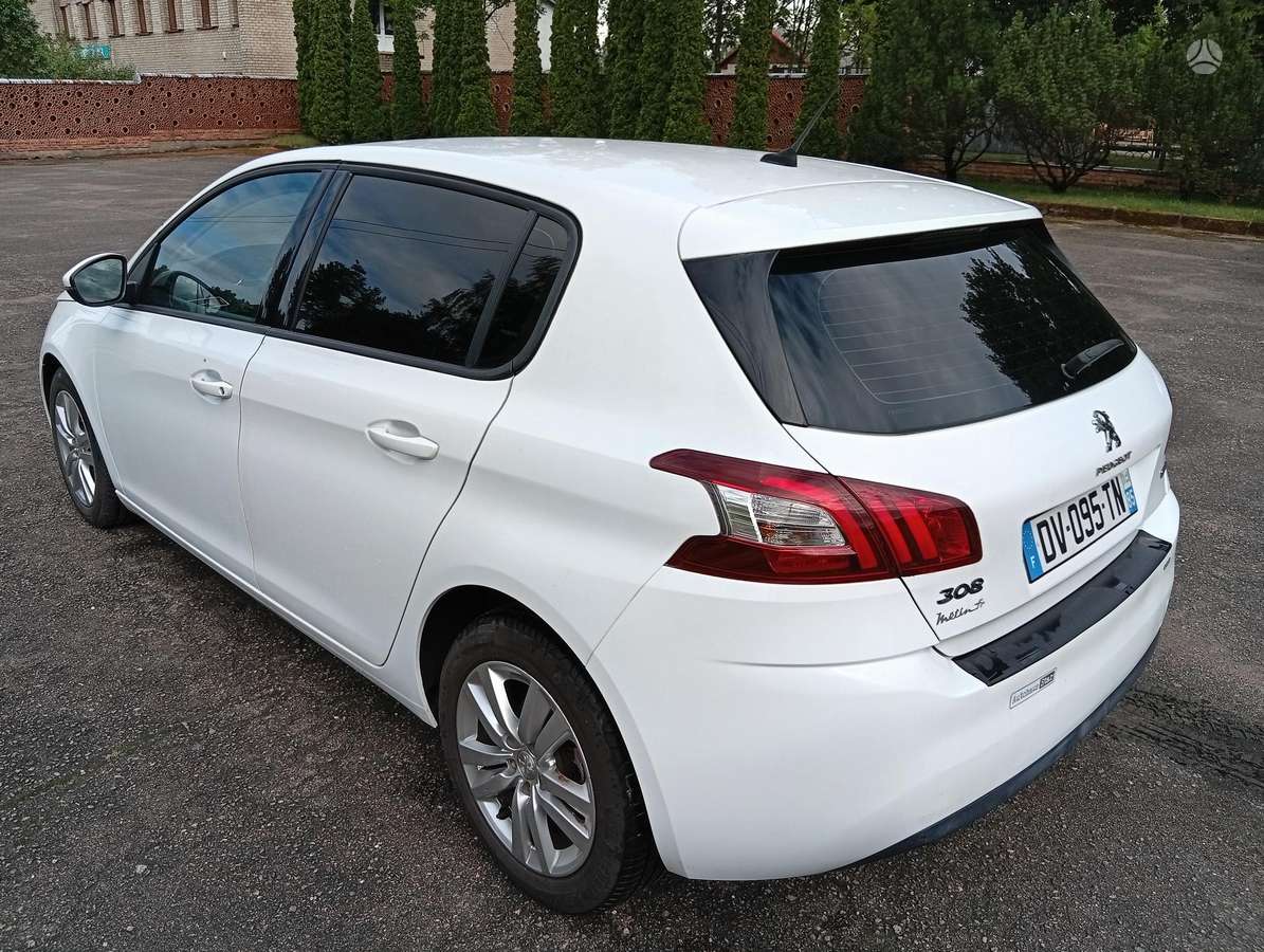 Peugeot 308, 1.6 l., hatchback
