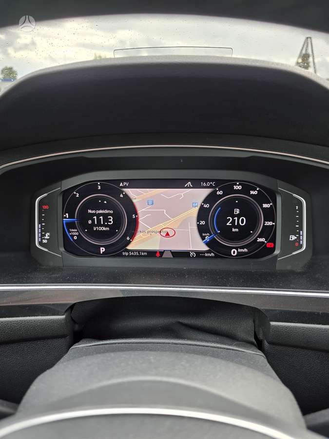 Volkswagen Tiguan Allspace - 10