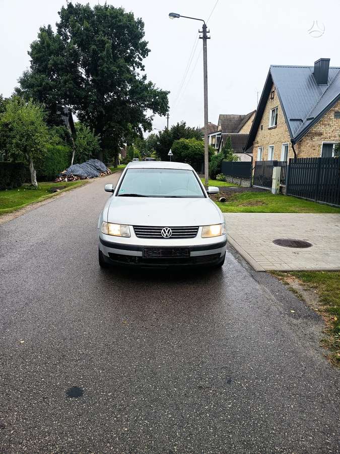 Volkswagen Passat - 2