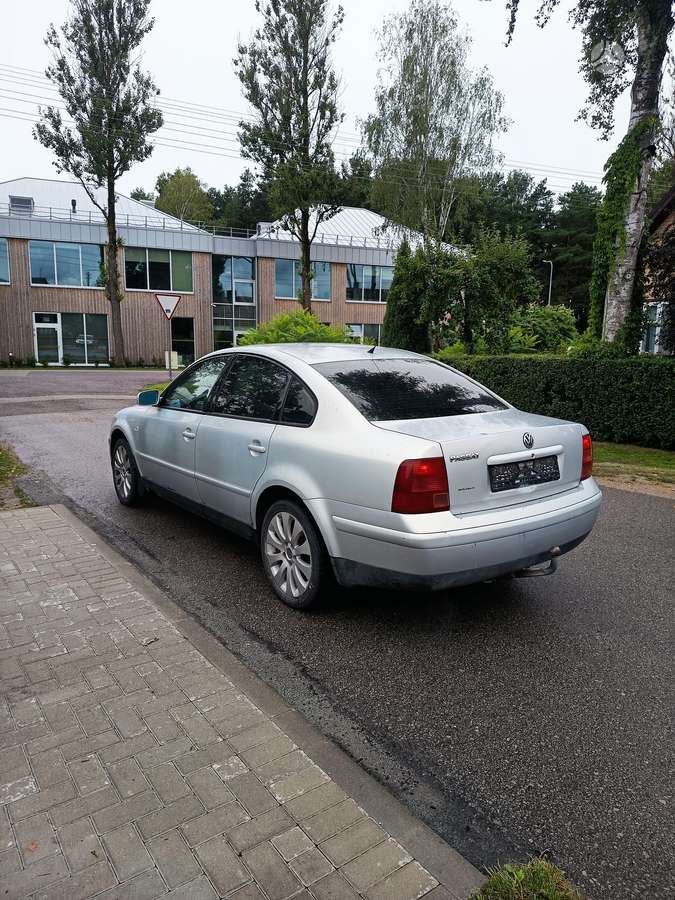 Volkswagen Passat - 6