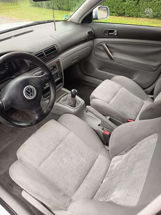 Volkswagen Passat - 8