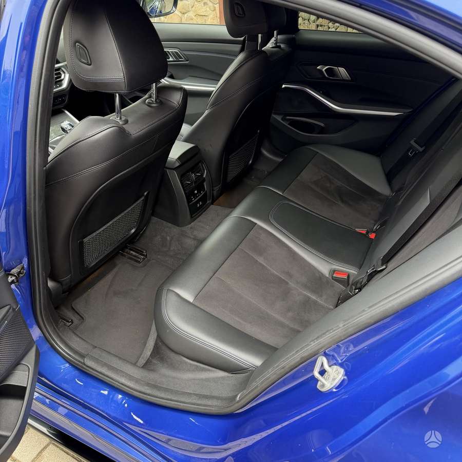 BMW 320, 2.0 l., Седан