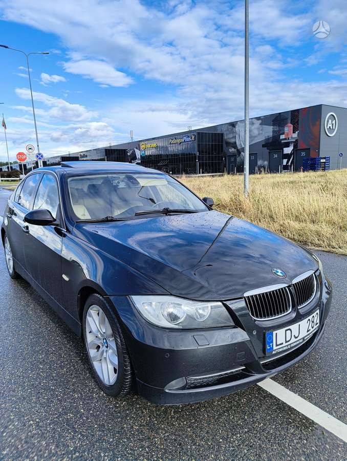 BMW 330, 3.0 l., Седан
