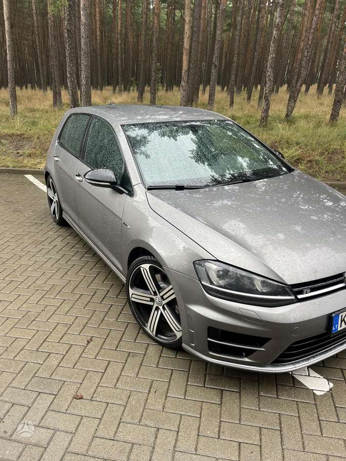 Volkswagen Golf - 2