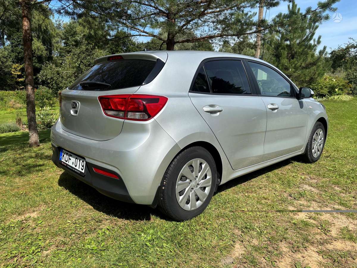 Kia Rio, 1.3 l., Хэтчбек