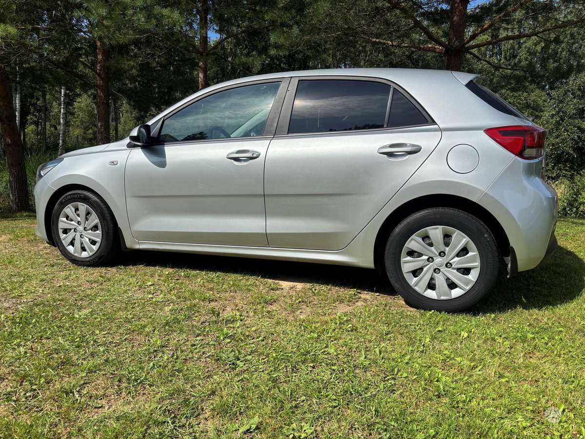 Kia Rio, 1.3 l., Хэтчбек