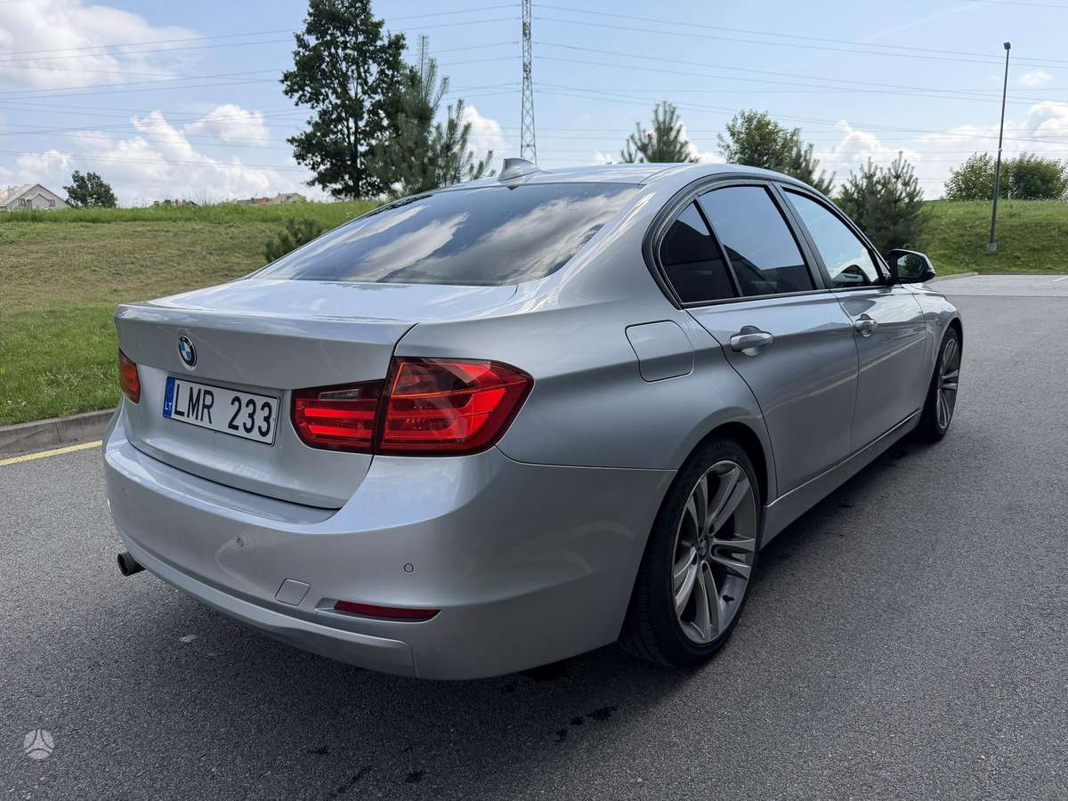 BMW 320, 2.0 l., Седан