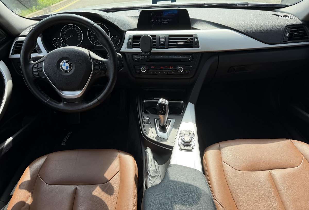 BMW 320, 2.0 l., Седан