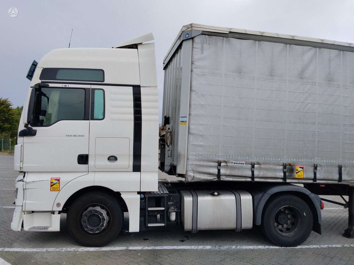 MAN TGX 500, double sleeper