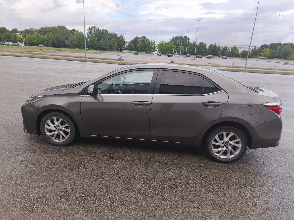 Toyota Corolla, 1.4 l., Седан