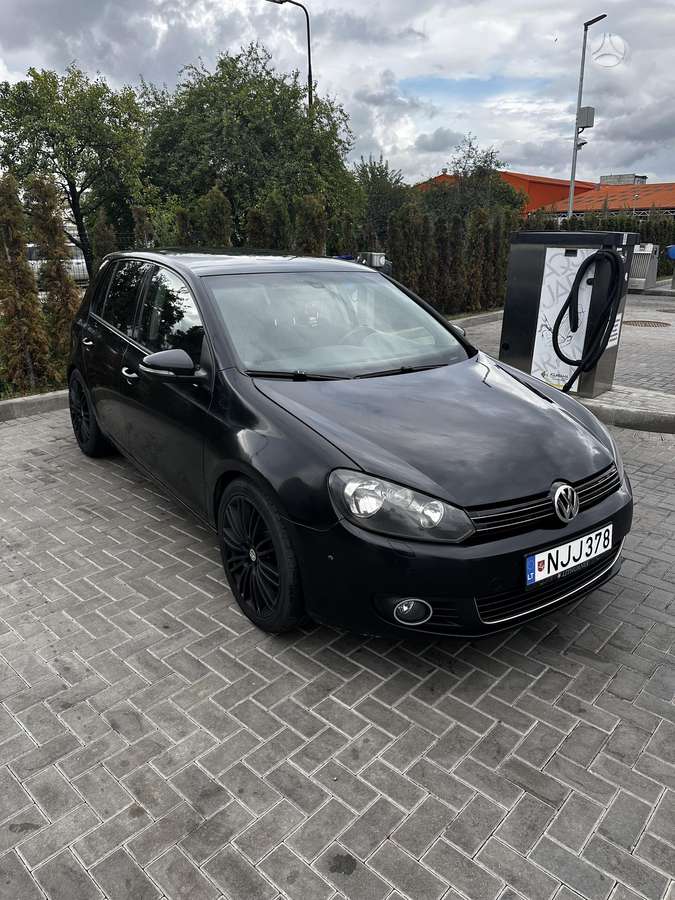 Volkswagen Golf - 2