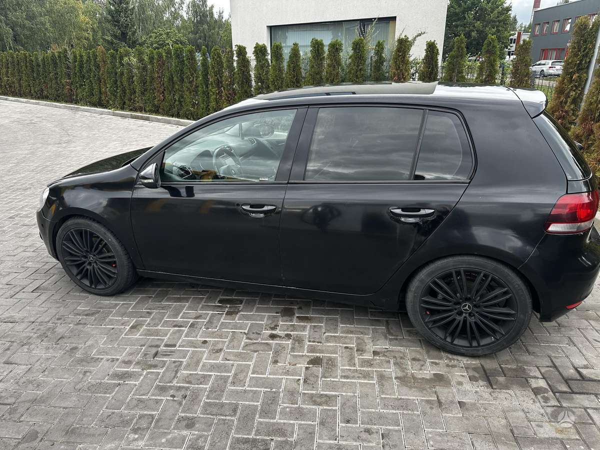Volkswagen Golf - 5