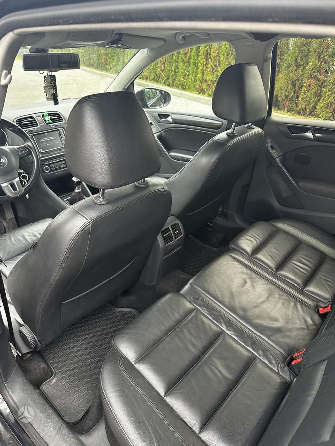 Volkswagen Golf - 9
