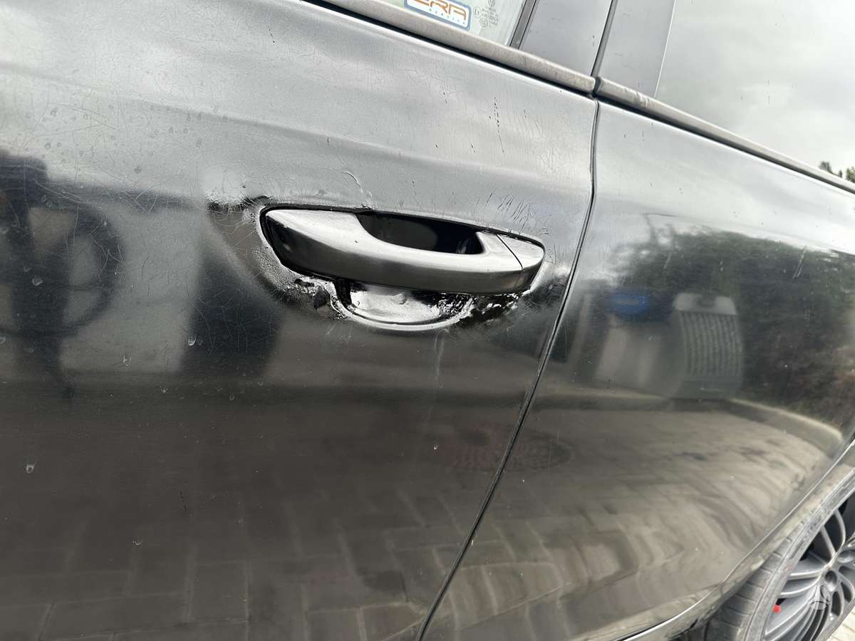Volkswagen Golf - 10