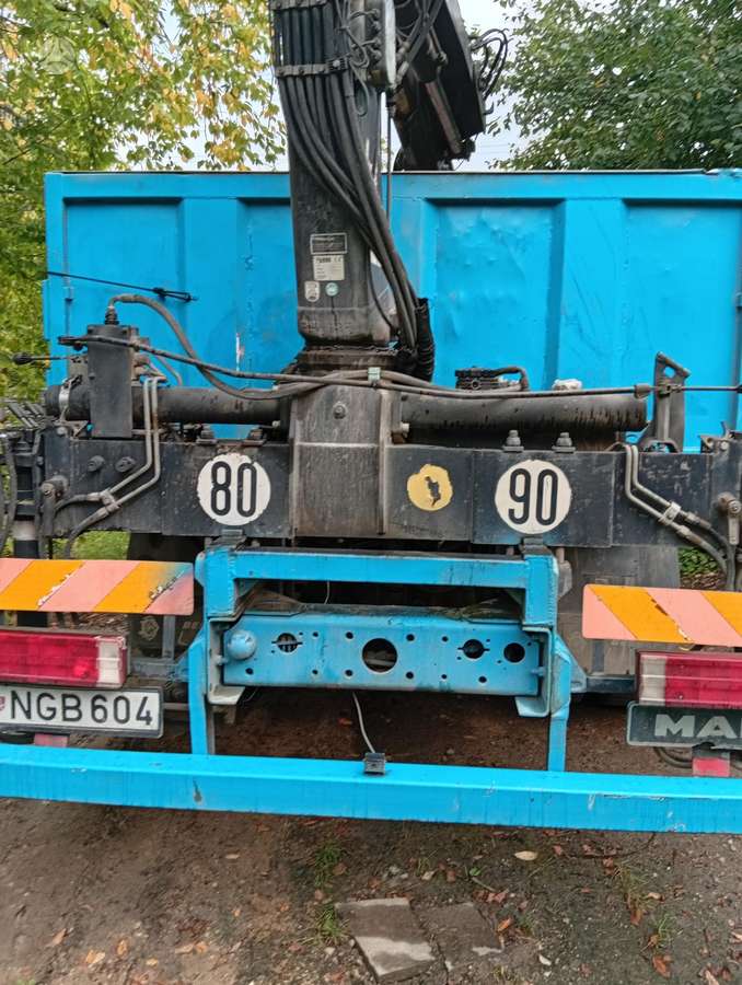 MAN Le220, dumpers with crane