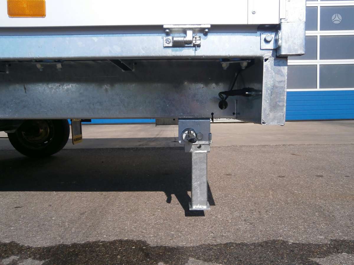 Humbaur Universal 3500, passenger car trailers