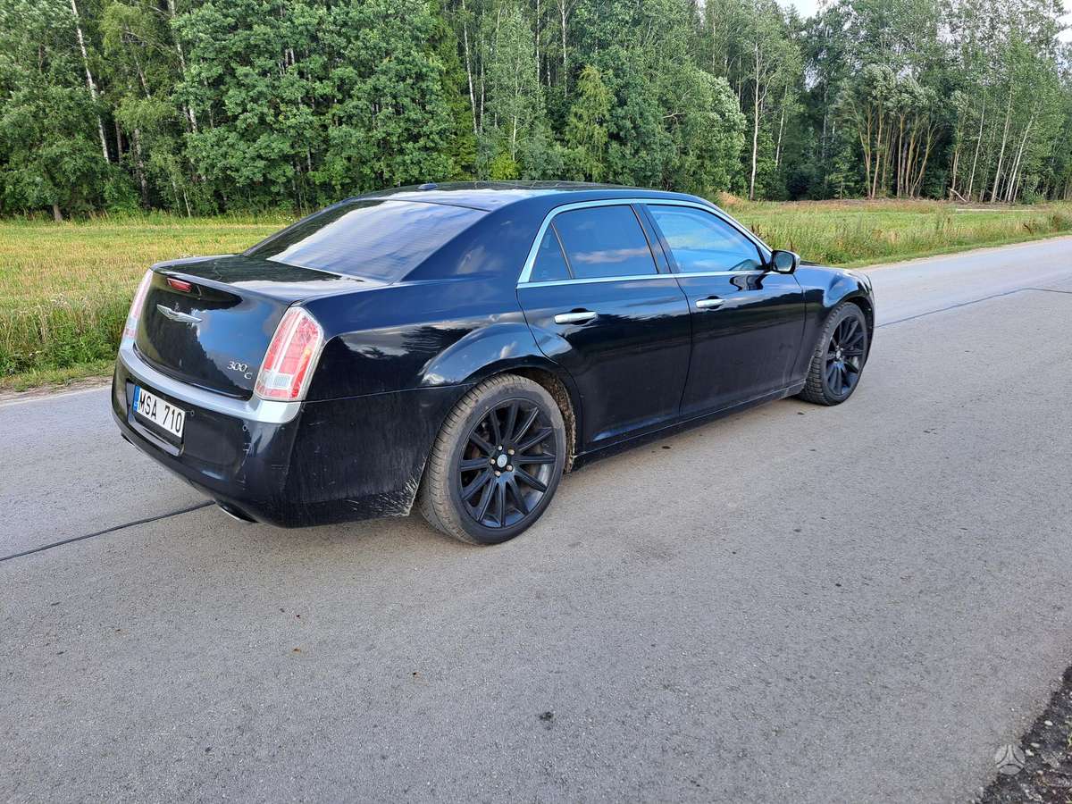 Chrysler 300C, 3.6 l., Седан
