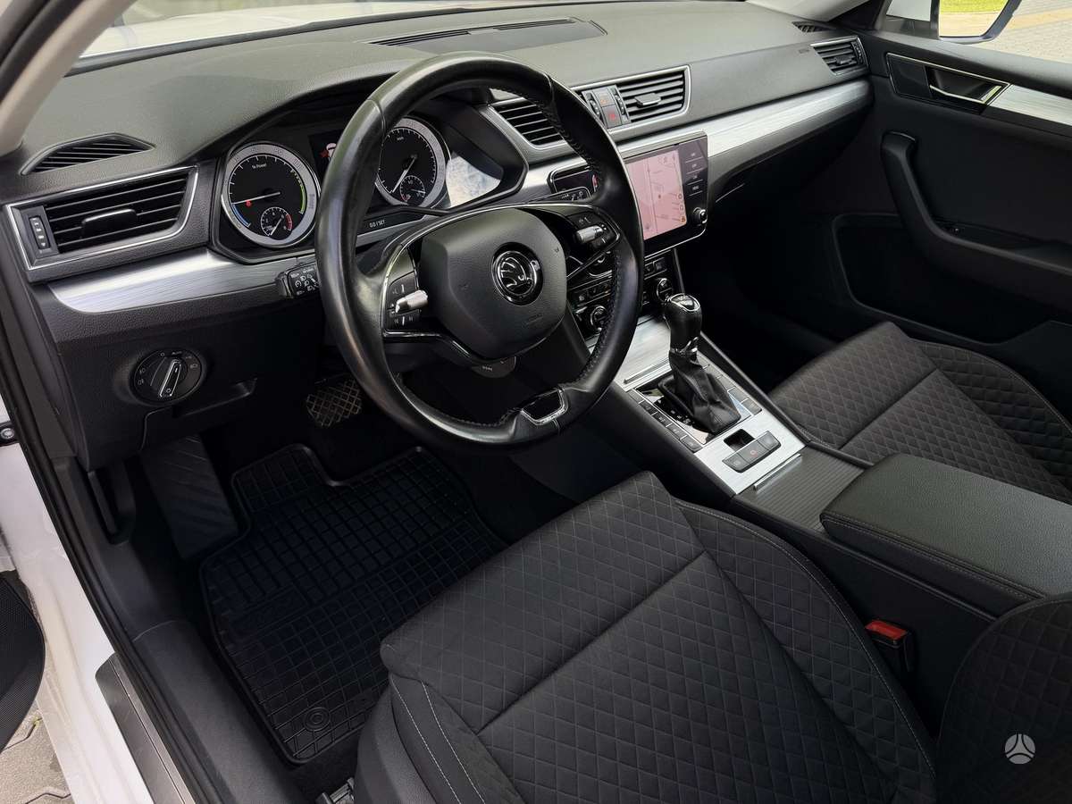 Škoda Superb - 11
