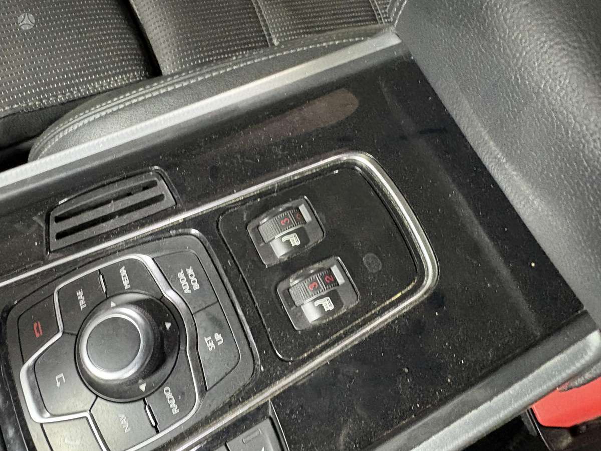 Peugeot 508 dalimis