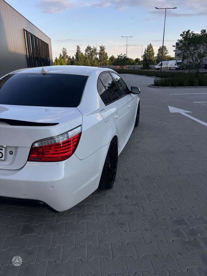 BMW 525, 3.0 l., Седан
