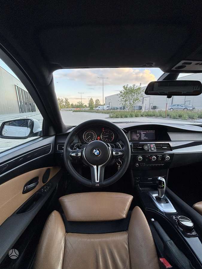 BMW 525, 3.0 l., Седан
