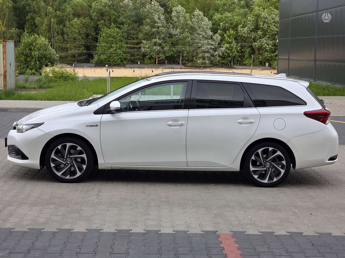 Toyota Auris - 2
