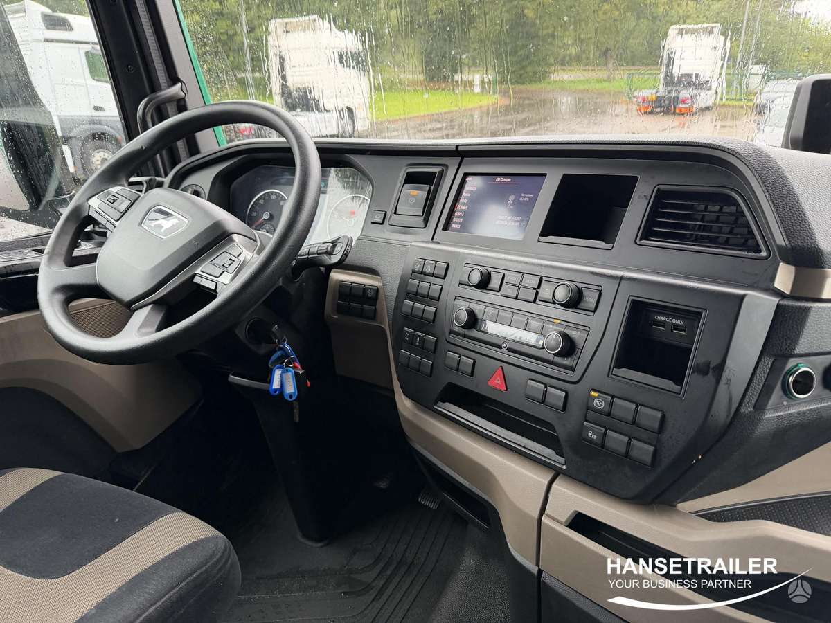 MAN TGX 18.470 Mega Low Deck, double sleeper