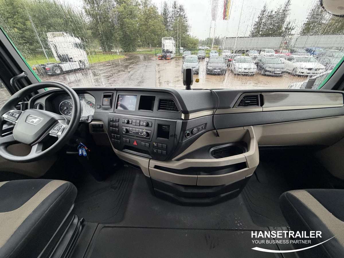 MAN TGX 18.470 Mega Low Deck, double sleeper