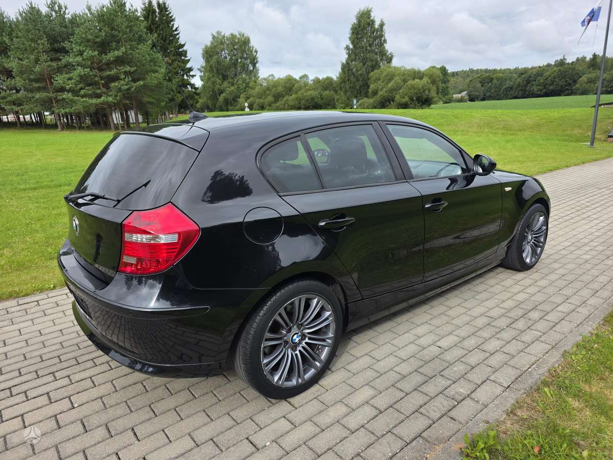 BMW 118, 2.0 l., hatchback
