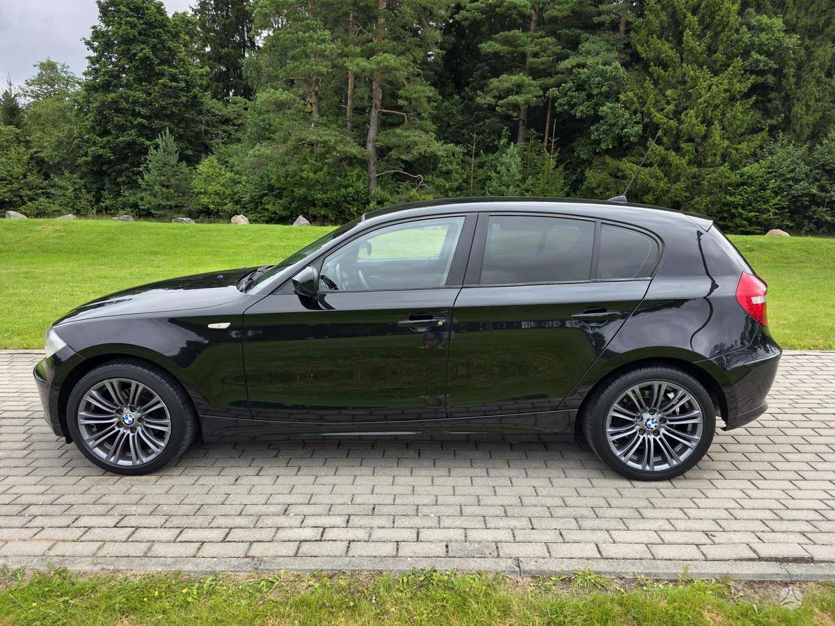 BMW 118, 2.0 l., hatchback