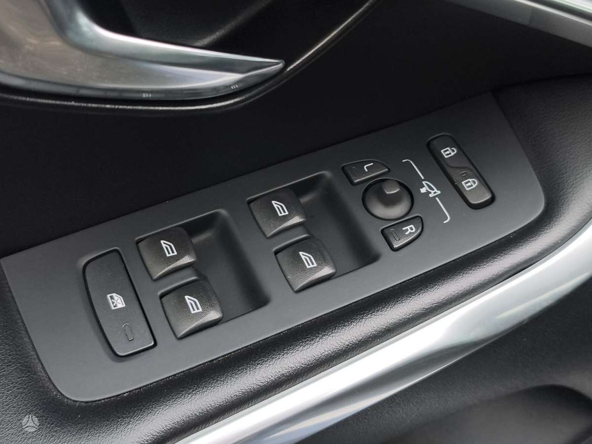 Volvo V40, 2.0 l., Хэтчбек