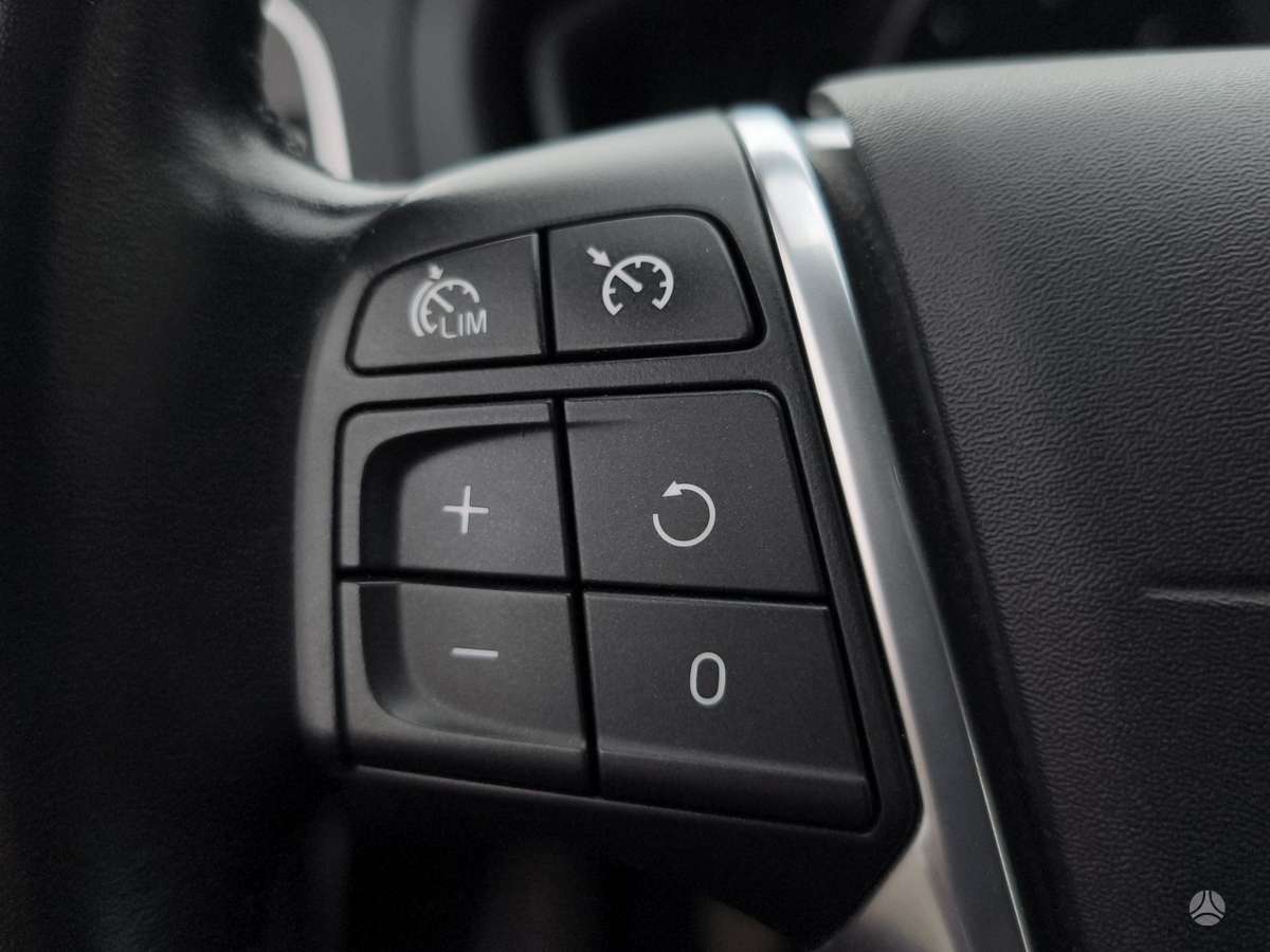 Volvo V40, 2.0 l., Хэтчбек