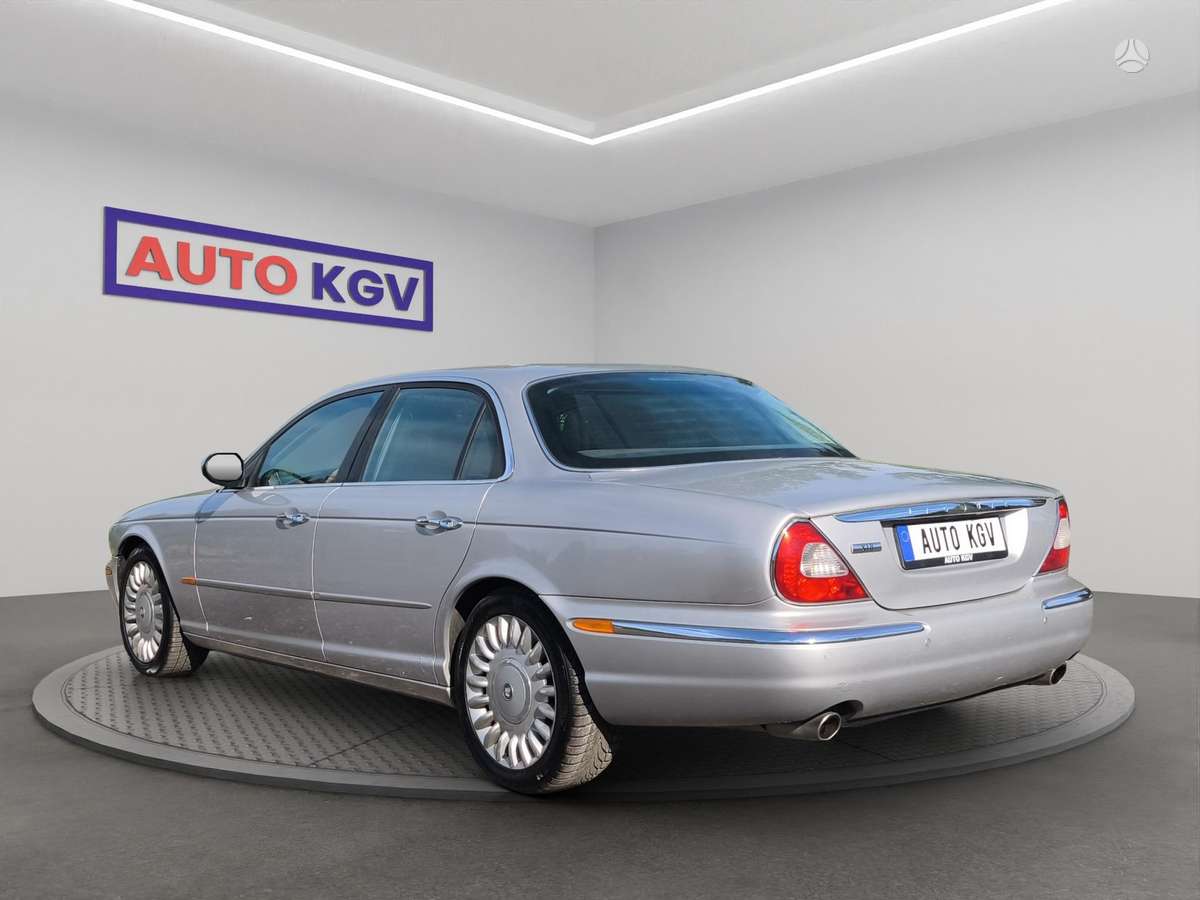 Jaguar XJ, 4.2 l., Седан