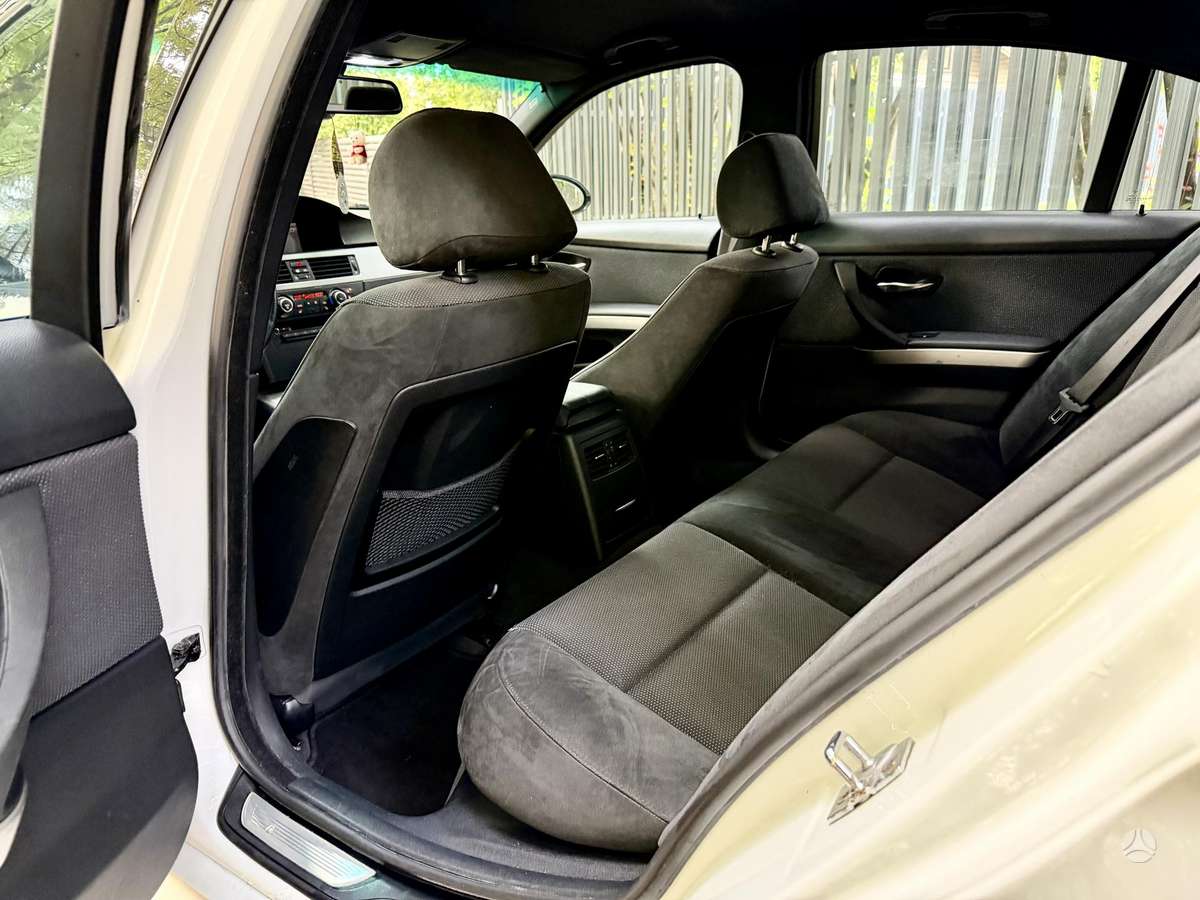 BMW 320, sedanas