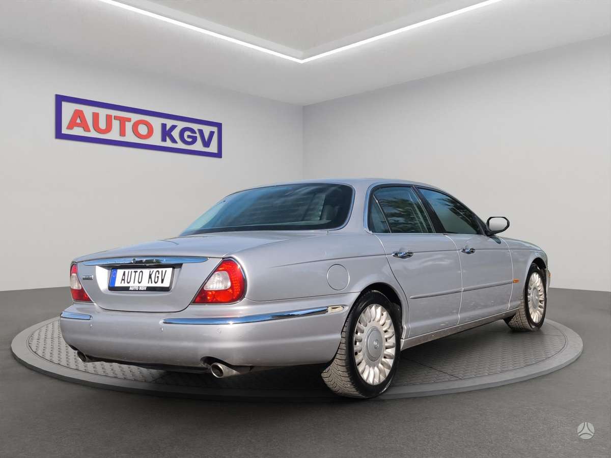 Jaguar XJ, 4.2 l., Седан