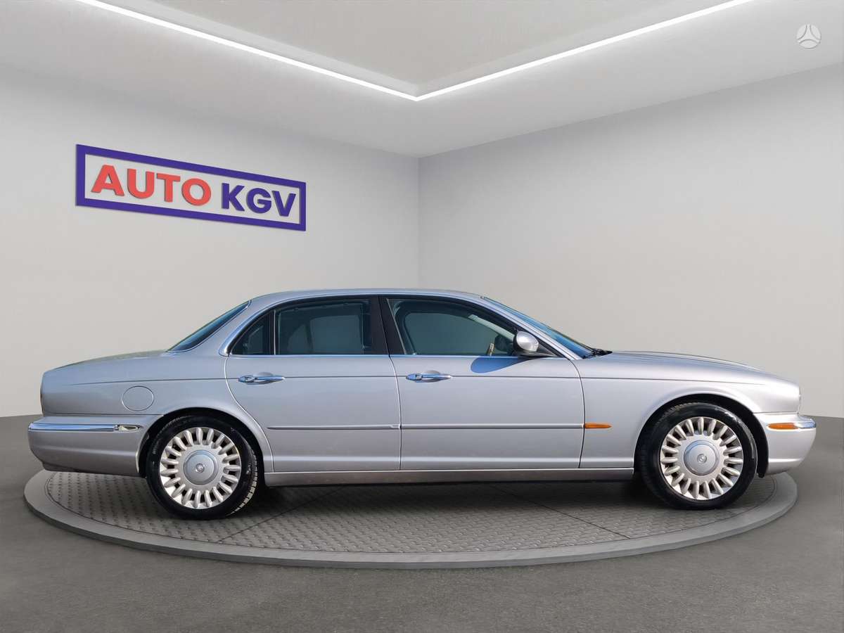 Jaguar XJ, 4.2 l., Седан
